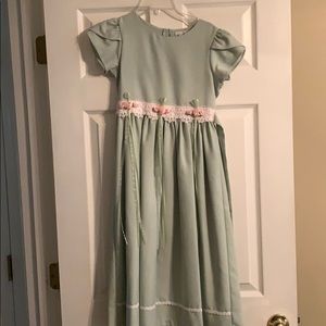 Girl’s dress